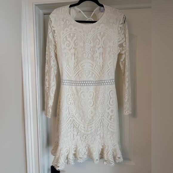 TWO SISTERS THE LABEL Off White Lace Open Back Long Sleeved Dress Sz 8 - Picture 3 of 8